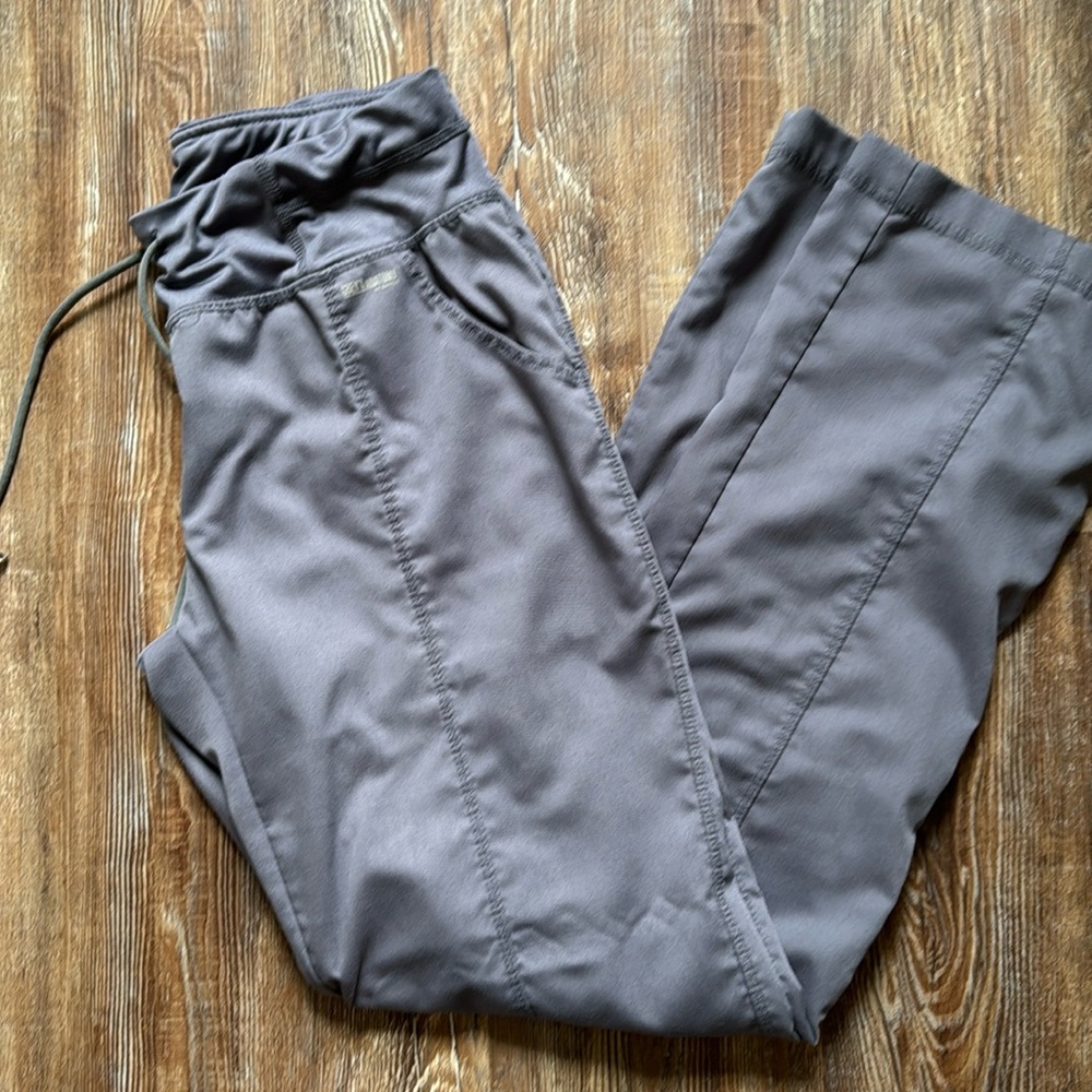 In new like condition greys anatomy grey scrub pants
